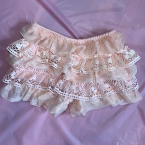Baby girl ruffle shorts